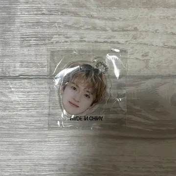 TREASURE 아사히 얼굴 아크릴 키링