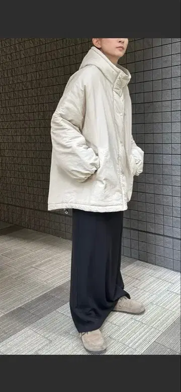 셀렉모카 볼륨 실루엣 패딩 자켓