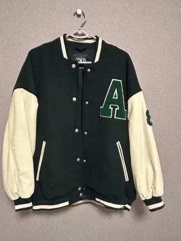 ZARA 바시티 자켓 M 블랙 아이보리 A 자수