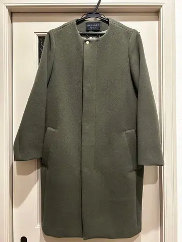 MACPHEE 올리브 그린 노카라 체스터 코트 34