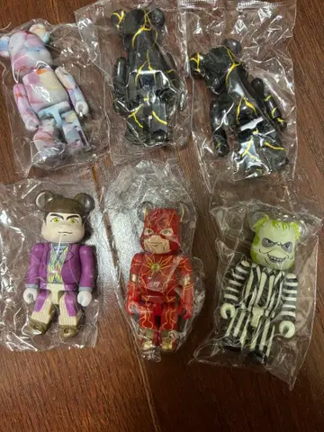 베어브릭 6개 묶음 판매