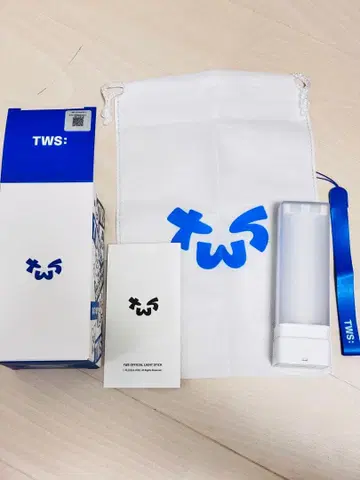 TWS OFFICIAL LIGHT STICK