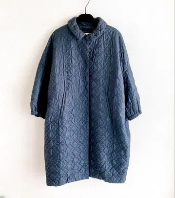 안야 힌드마치 퀼팅 코트 네이비