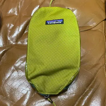 Patagonia 아웃도어 파우치 그린 블랙홀 큐브