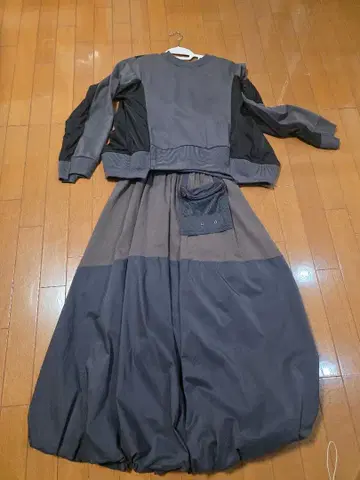 LASUD 암 포켓 풀오버와 스커트