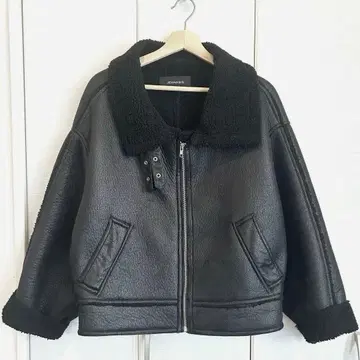 JEANASIS 블랙 무스탕 자켓 보아 카라 부착