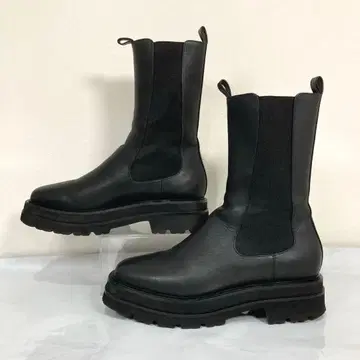 스테디셀러 유나이티드 애로우즈 사이드 고어 부츠 블랙 미들 기장 38