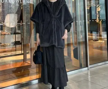 4만 엔에 지난달 구매 선착순 스무스 퍼 후디 판초