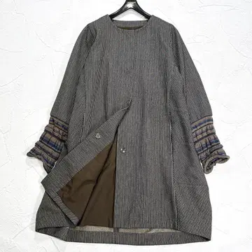 새상품급 이오컴이오 센소유니코 노카라 코트 니트 절개 스트라이프 라메