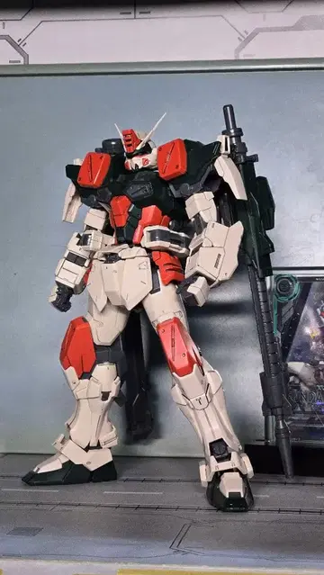 1/100 MG 버스터 건담