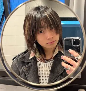 아오바 군 착용 아오바 착용 에스닉 목걸이 y2k 그런지 본인 개인물품