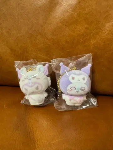 치이카와 산리오 콜라보 쿠로미 모몽가 플로키 마스코트 키링