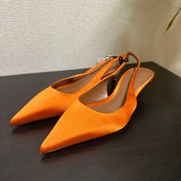 ZARA 오렌지 펌프스 23cm