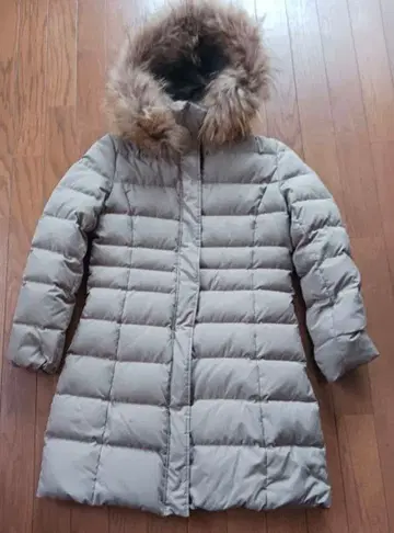 INDIVI 베이지(카키색에 가까운) 다운 코트 36