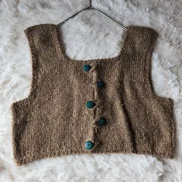 니트 베스트 [ F ] 울 느낌 브라운 프론트 오픈 버튼 내추럴