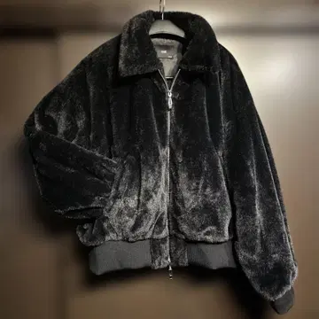 HARE 인조 모피 봄버 자켓 블랙 노멀 컬러