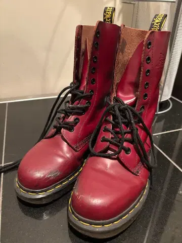 닥터마틴 Dr.Martens 체리 레드 38 24-25