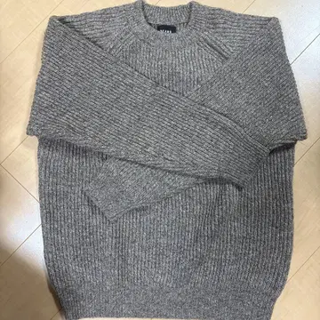 리브 편직 크루넥 스웨터