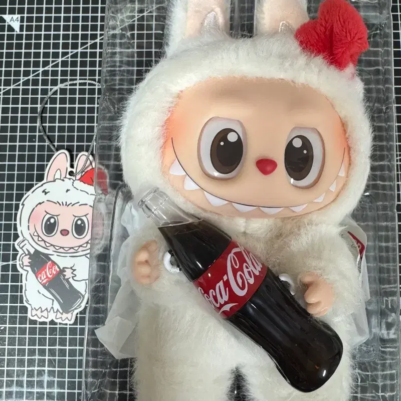 팝마트 라부부 코카콜라 인형 키링 양도