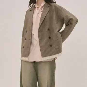 [택 포함 새상품] 프릴 레이어드 디자인 자켓