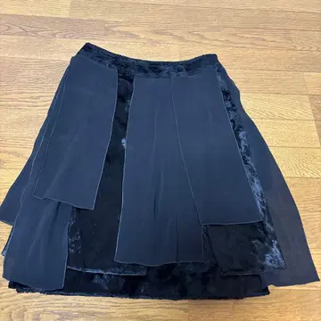 TO BE CHIC 스커트 블랙