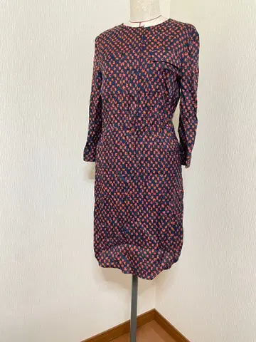 HOBBS 꽃무늬 네이비 긴팔 원피스 무릎 기장 XS