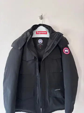 Canada Goose 블랙 다운 자켓
