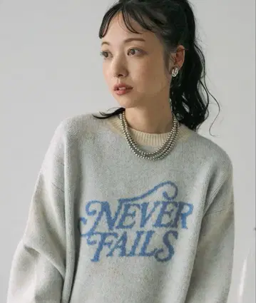 FREAK'S STORE 페일 컬러 자카드 로고 니트