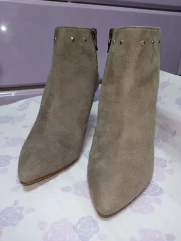 DIANA 다이애나 숏부츠 스터드