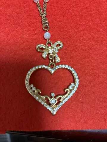 하트 모양 목걸이