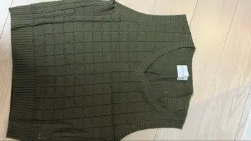 INTERPLAY 올리브 그린 니트 베스트