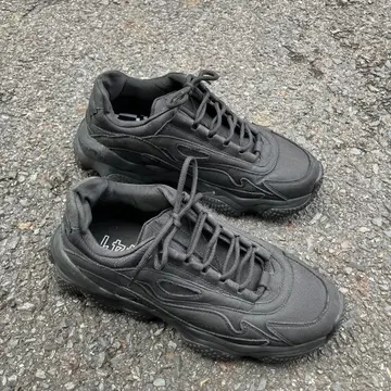 버쉬카 대드 스니커즈 블랙 남성용 26.5cm