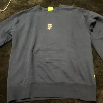 HUF 네이비 크루넥 트레이닝복 S