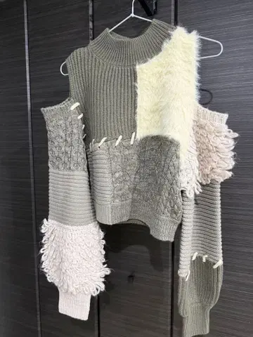 MURUA 마테리얼MIX 숄더 오픈 니트 카키