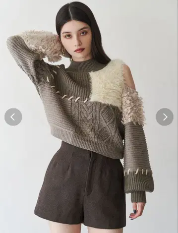 MURUA 마테리얼 MIX 숄더 오픈 니트 카키 신상