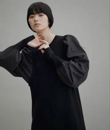 WEB 한정판 볼륨 슬리브 니트 원피스