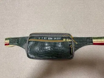 오로비안코 바디백 웨스트 파우치 엠보 가죽 골드 금장 장식 2칸