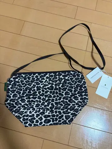 새상품 미사용 에르베샤 펠리에 그린 라벨 별주 미니백 숄더