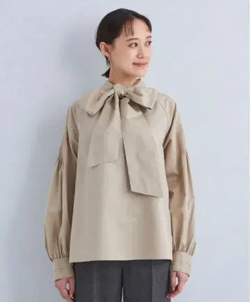 택 포함 새상품 green label relaxing 보타이 블라우스