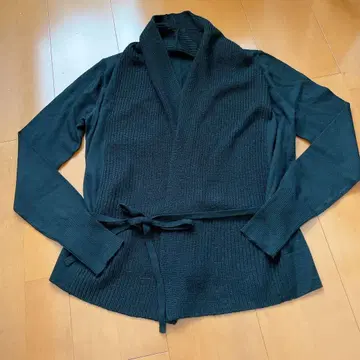 새상품급 투모로우랜드 데프레 실크울 가디건 블랙 1