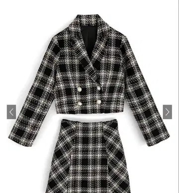 숏 기장 자켓 x 미니 스커트 체크 무늬 트위드 셋업
