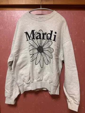 마르디 마르셀 꽃무늬 프린트 맨투맨 오트밀