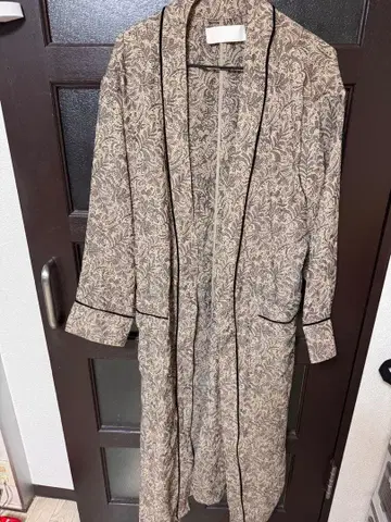 Todayful 자카드 파이핑 가운 코트 요시다 레이카 꽃무늬