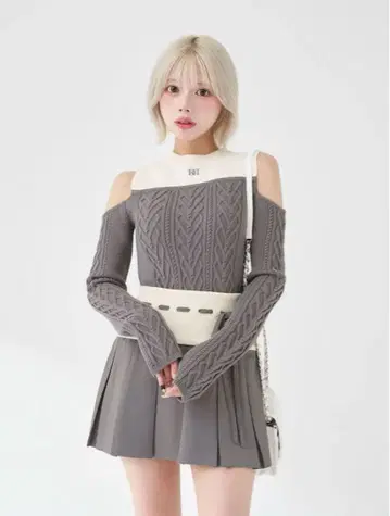 Darich 숄더 오픈 니트 셋업 그레이 다리치