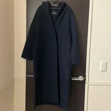 BLENHEIM 후드 부착 네이비 롱 코트