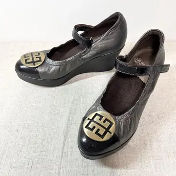 컨디션 최상 BeauFort 뷰포트 웨지솔 펌프스 넓은 폭 3E