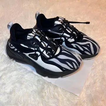 PUMA 푸마 제브라 패턴 스니커즈 23.5 통굽