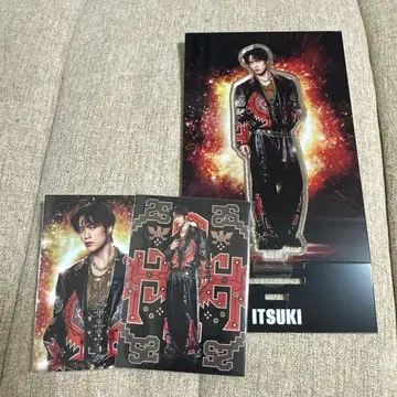 후지와라 이츠키 아크릴 스탠드, 트레이딩 카드 2장 세트