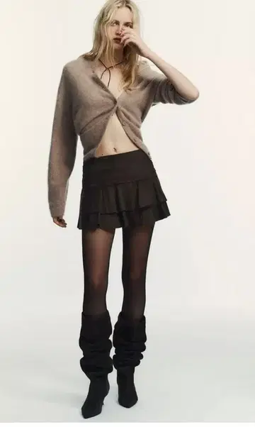 자라 프릴 스코트