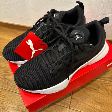 미사용 새상품 PUMA 블랙 스니커즈 SOFTFORM 23cm